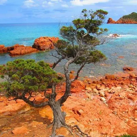 Stanza Farina Con Bagno Δωμάτια σε οικογενειακή κατοικία Tortolì