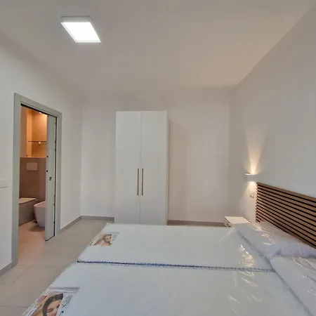 Stanza Farina Con Bagno *