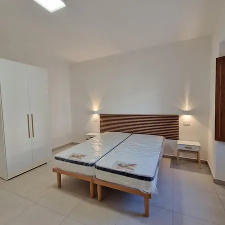 Stanza Farina Con Bagno