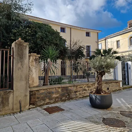 Stanza Farina Con Bagno Homestay *